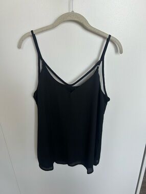 Lulu's Black Double-Strap V-Neck Cami